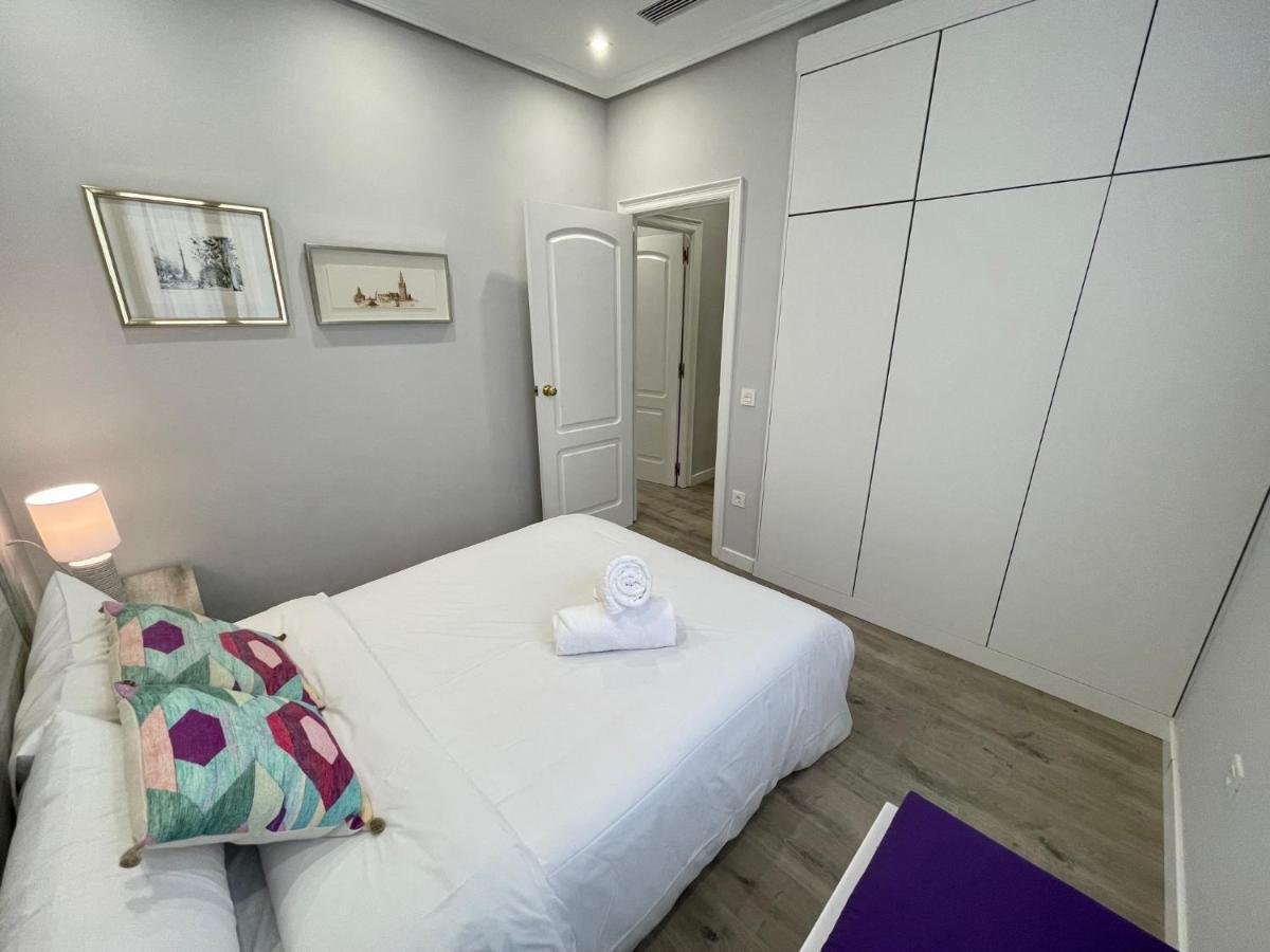 Brocense Centro 2 Habitaciones سلامنكا المظهر الخارجي الصورة