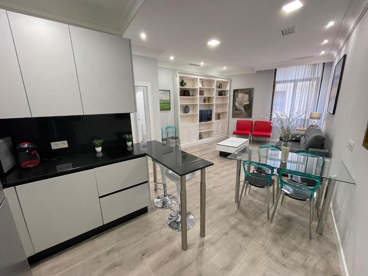 Brocense Centro 2 Habitaciones سلامنكا المظهر الخارجي الصورة