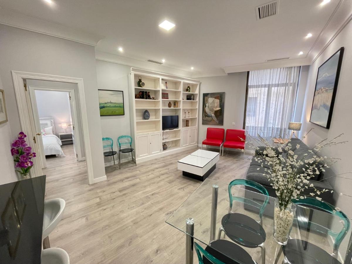 Brocense Centro 2 Habitaciones سلامنكا المظهر الخارجي الصورة